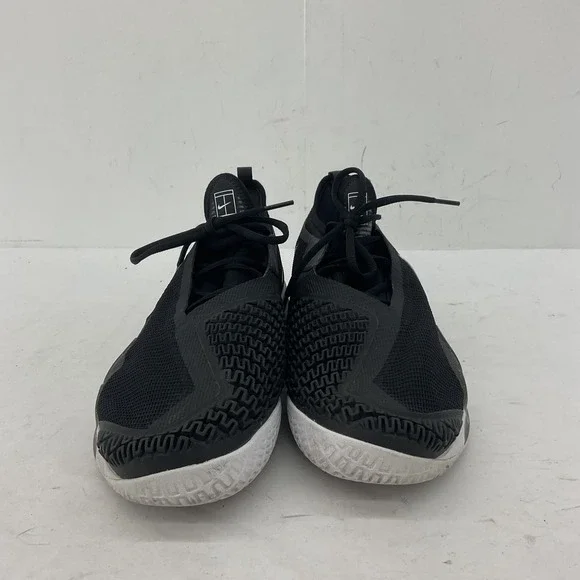 Nike | Shoes | Nike Mens Black Sneaker Size 2 | Poshmark display picture 3